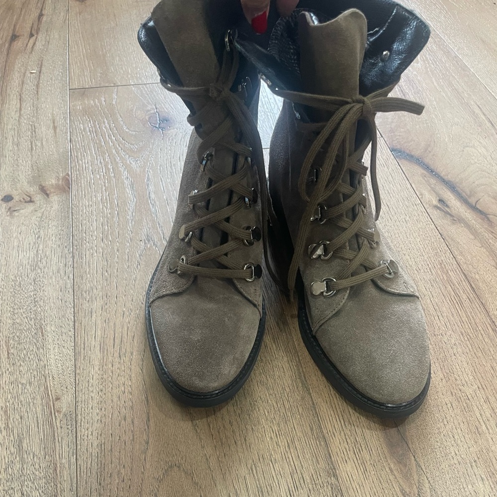 Aquatalia  women’s Taupe Suede Lace-Up Boots